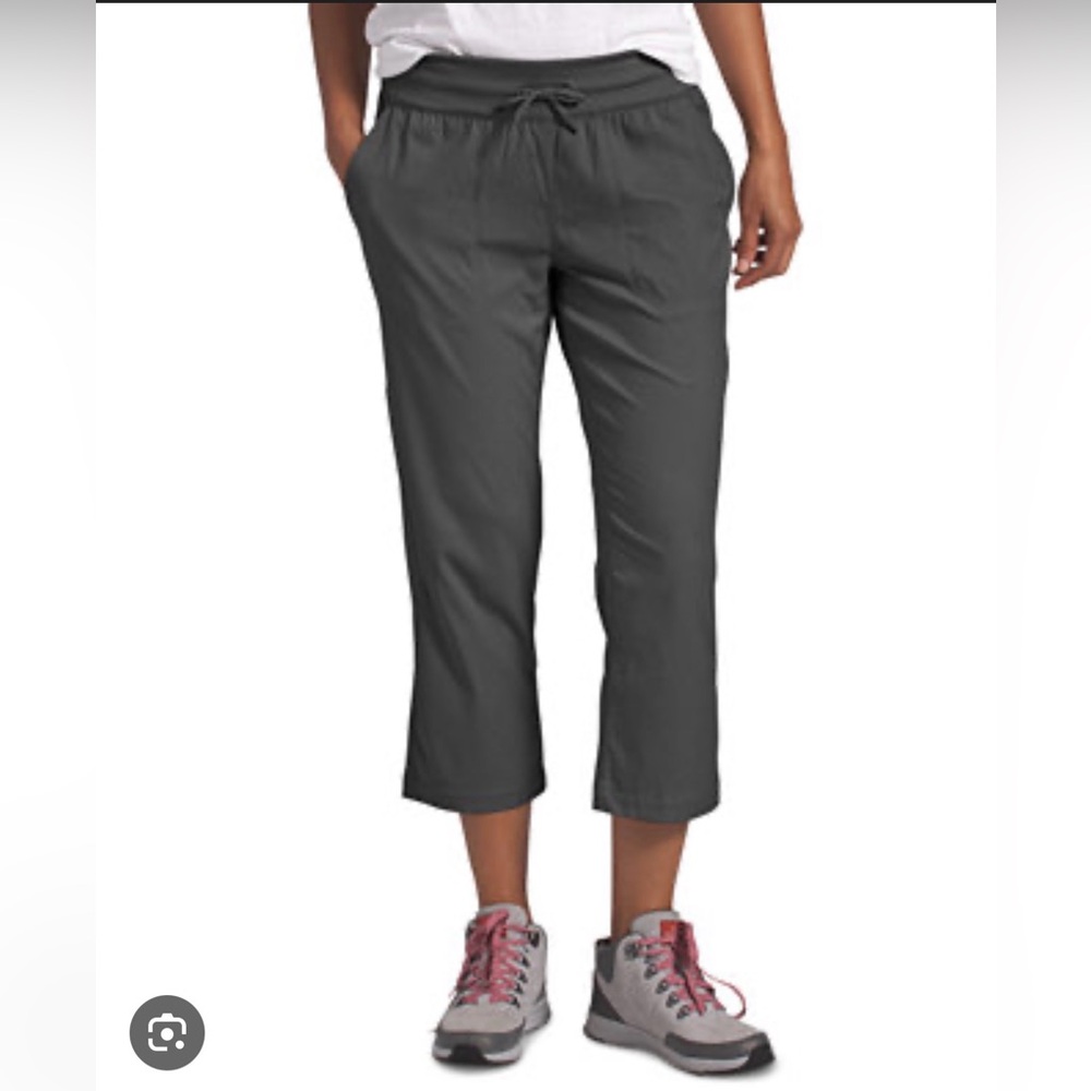North Face Women’s Aphrodite Motion Capri